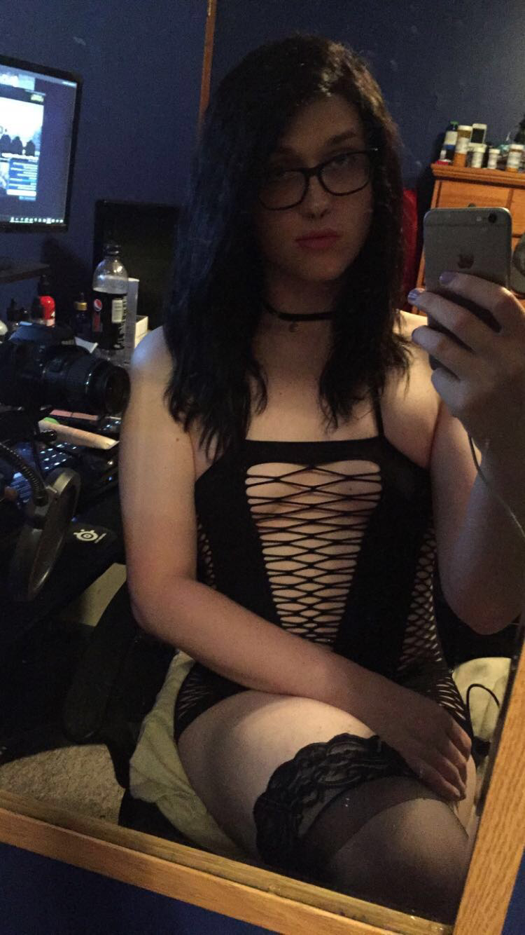 All I really want in life is to be fucked hard and told I&rsquo;m a good girl.
