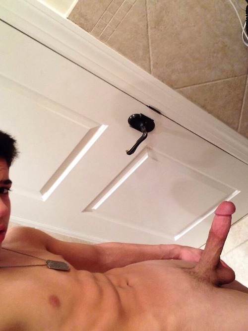 twiktyme:  str8naughtyboys:   Straight boys can be so naughty :p More STRAIGHT BOYS Here!   STR8 DOWN MY THROAT 