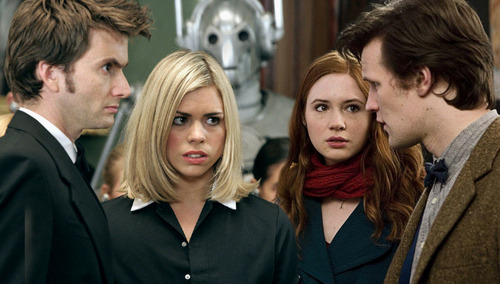 nerdy-is-super-cool:  hiddlesexandcumberbums:  phantastic-whovian:  the-doctor-to-my-tardis:  jeanniefeegle:  One of those things you scroll past, thinking it’s normal and then your mind goes ‘WHAT THE FUCK’ and you have to scroll back up.  i completely