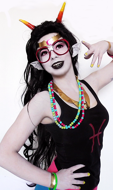 captaincrunchcosplay:  I am COMPL—-ET——E! 38D 