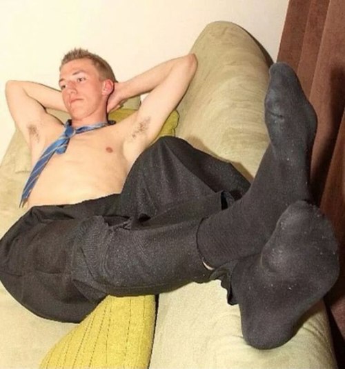 sugartoes123: ozsox: Socks. Feet and Pits. Yes! Let’s lose those trousers boy