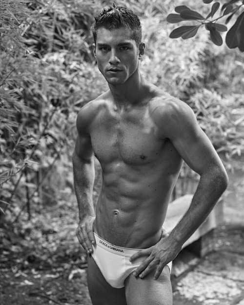 poisonparadise:    Andre Ziehi | By: Mariano Vivanco  