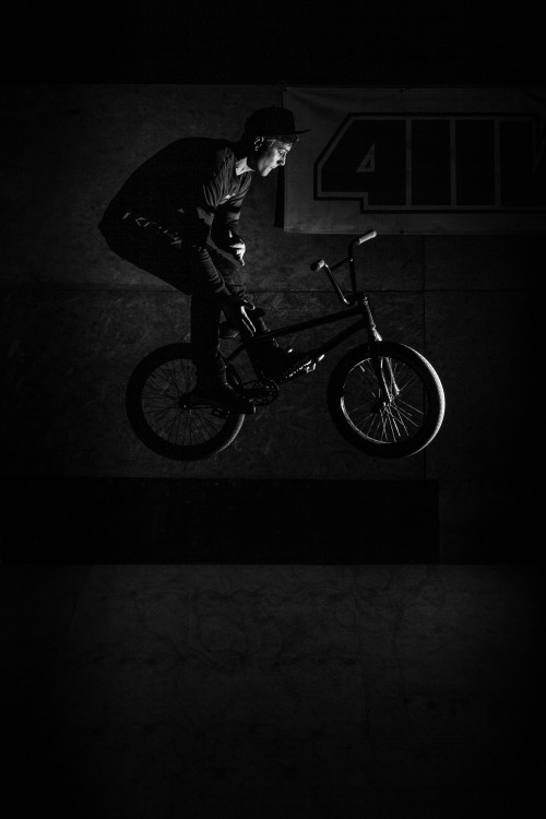 Rasmus Q, hip barspin