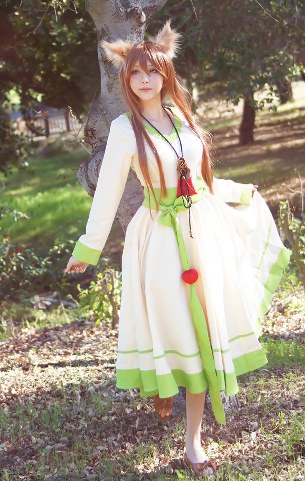 hanacosplay:Horo - Spice and Wolf!!Not ero but I really like this cosplay!