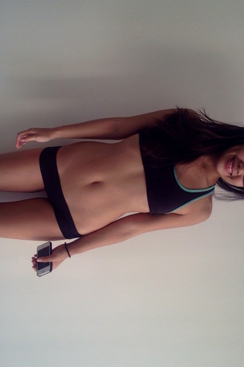 life-vs-paradise:  Good morning ♡  No pain, No gain.   ~thecheekybond~  Sexy
