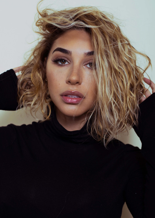 Porn Pics hellyeahchanteljeffries:  Chantel Jeffries