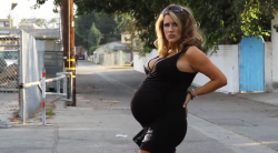 hotpregnants:  preg56i: Bun in the Oven http://ift.tt/1GsJBYF