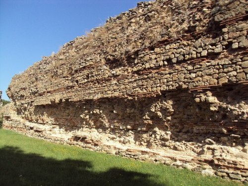 historyfilia:Walls of the Roman Hissarya Fortress, Bulgaria