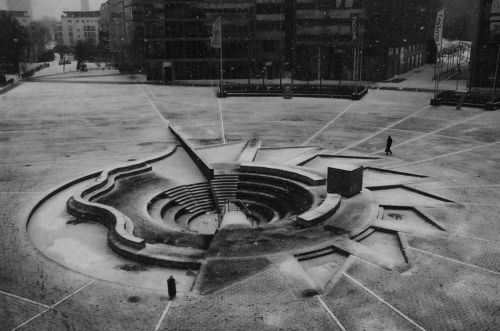 s48coffeece:Star Pit  Fountain //  Mediapark Cologne, Germany. Artist Otto PienePhoto