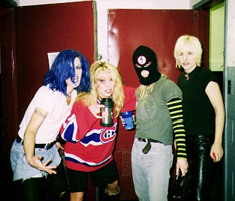 l7theband:L7 joins Marilyn Manson’s Dead to the World Tour, as a supporting act - 1996/1997“The Mans