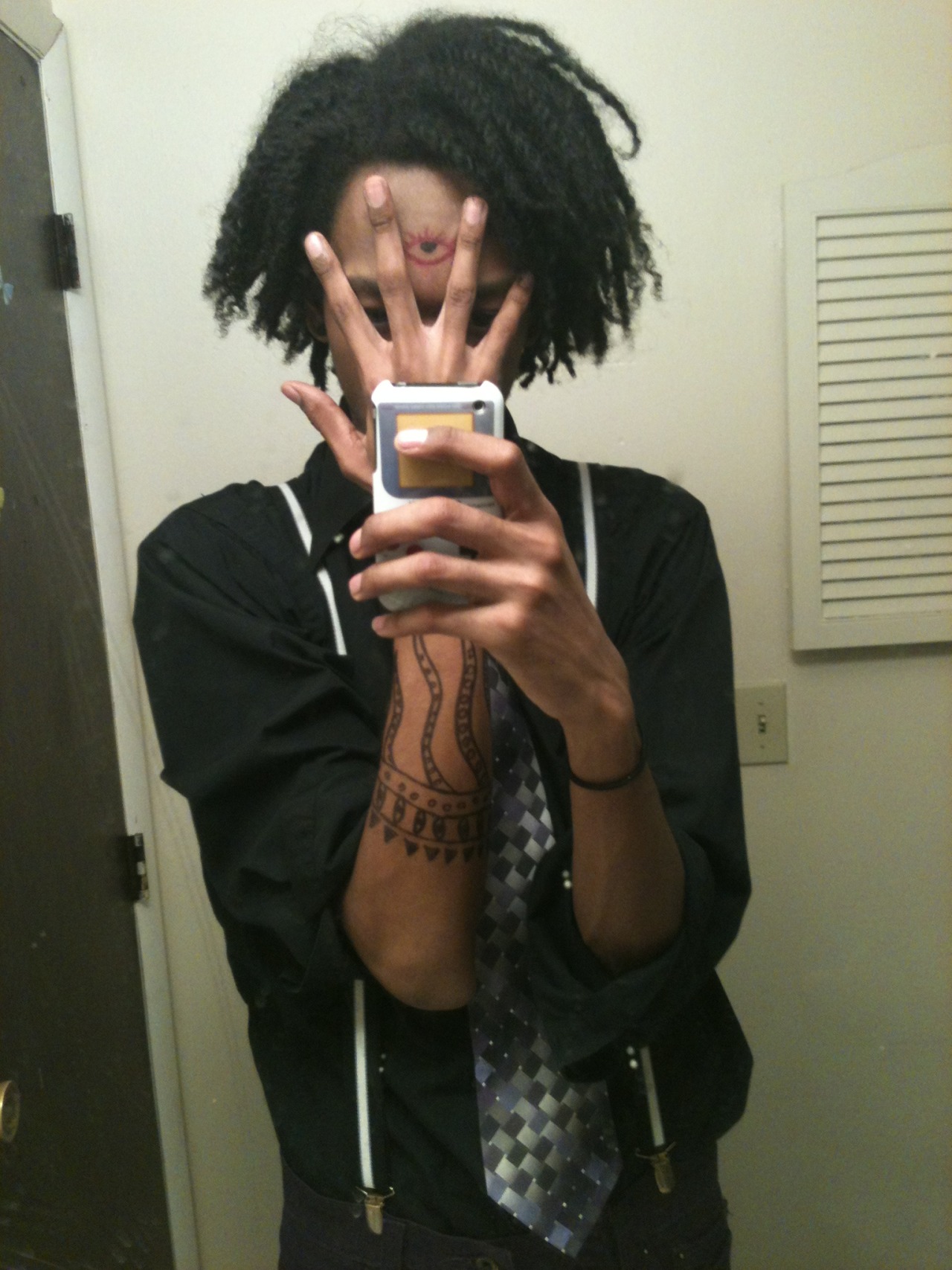 nrrrdgrrrl333:  max-bemis-is-my—patriarch:  prince-virelai:  Improvised Cecil cosplay,