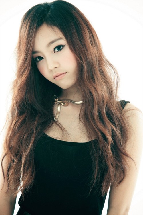 koreanloversphotoblogwp:  [OFFICIAL] KARA - Revolution