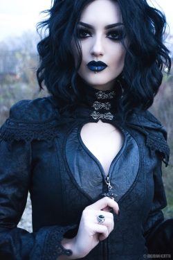 gothicandamazing:    Model/MUA: © Obsidian