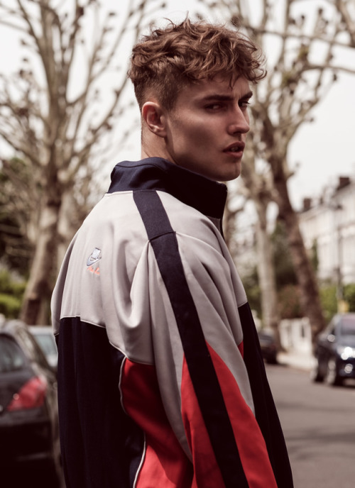 empireants22:  Sam Fender by Richard Stow.