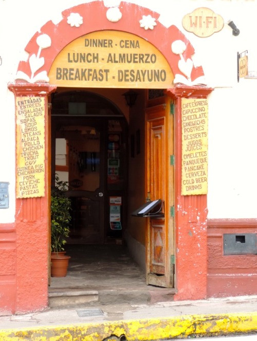 Restaurante, Puno, 2017.The bilingual signs suggest that the restaurant is attempting to capture som