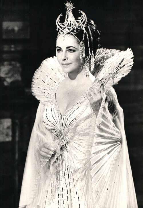 Elizabeth Taylor in The Blue Bird