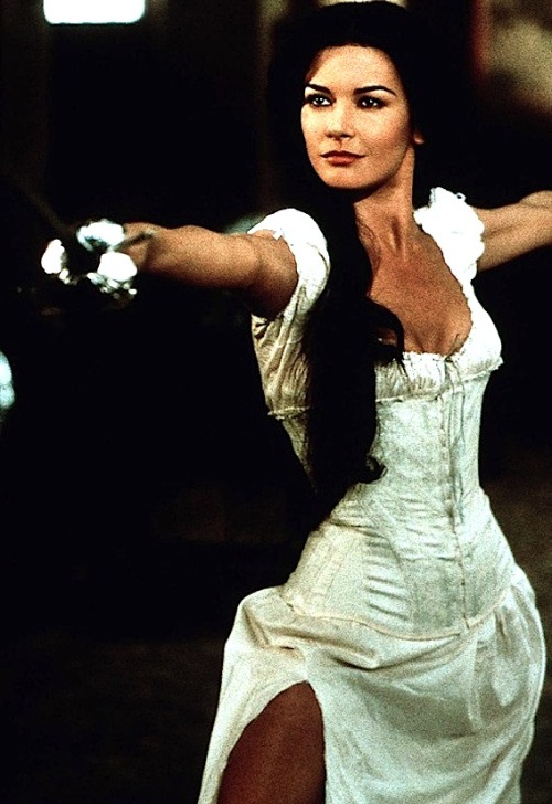 mademoisellelapiquante:  Catherine Zeta-Jones as Elena in  The Mask of Zorro  - 1998