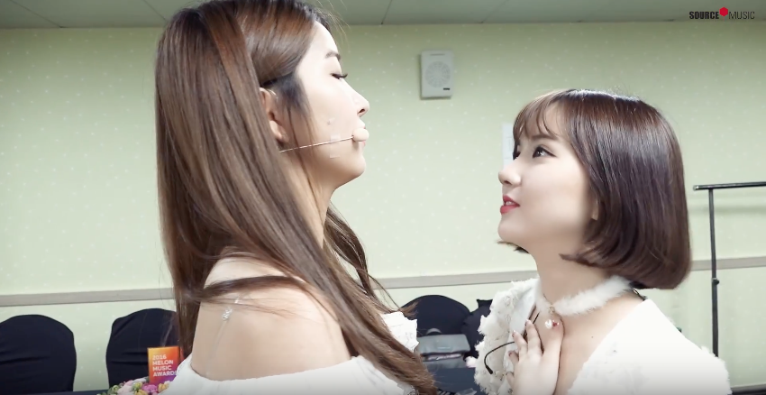 gfriends-gf-yerin:Find someone who looks at you the way Eunha looks at Sowon