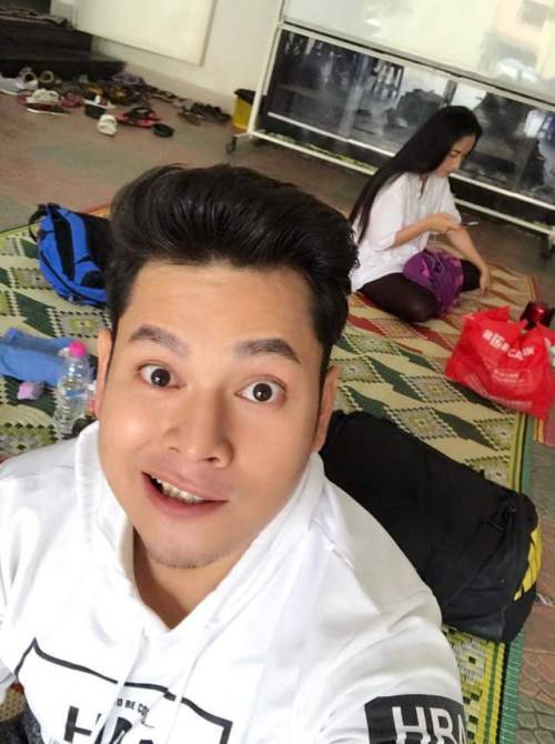 tolasak: behide-gay-married-guys69: snookerxo: Dara khmer 69 hide ចរឹក មានអ្នកដឹងអត់ Sambat 69 ស្គាល