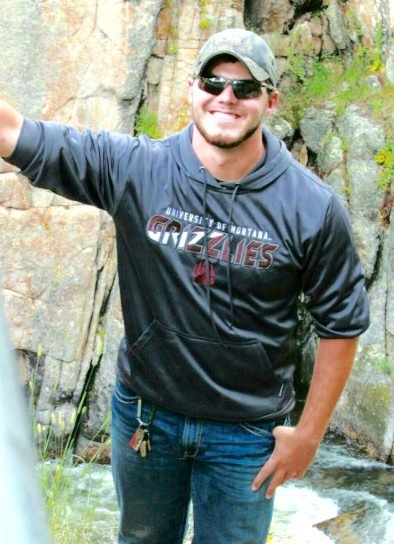 phd-bullrider:  I’m a grizzly fan! Grrrrrrrr…..gr8 fuck!