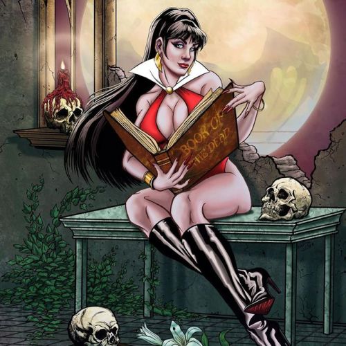 Just some light night reading. My Vampirella for @dynamitecomics let’s get this into the upcom