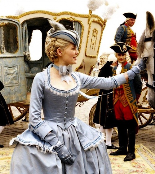 mademoisellelapiquante: Kirsten Dunst as Marie Antoinette - 2006