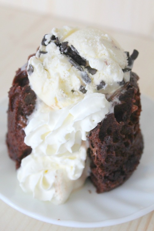 fullcravings:Nutella Lava Cake in a Mug