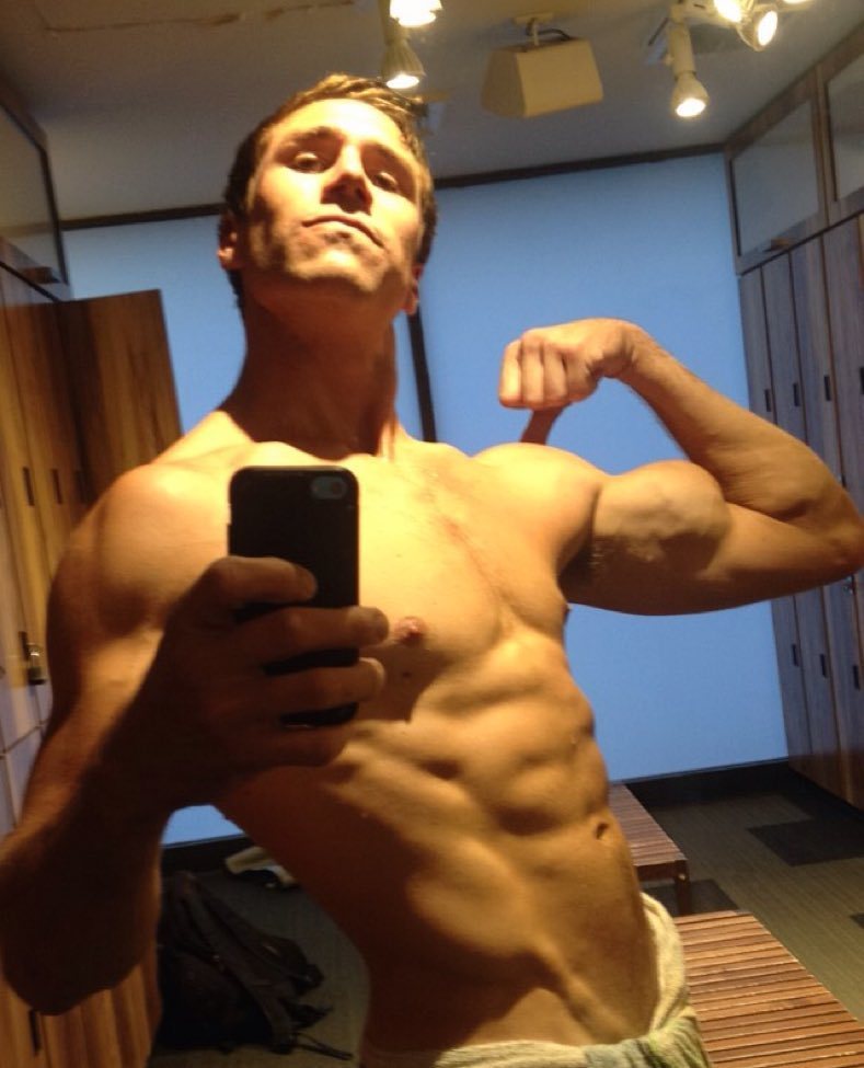 hotfamousmen:    Dan Paustian  