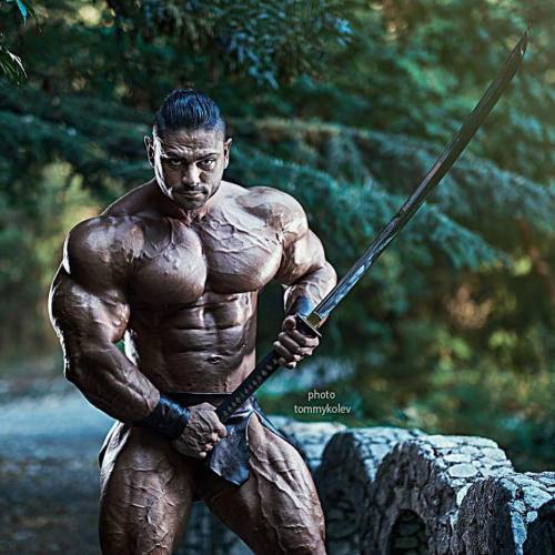 sannong:  Dobri Delev -  Fuck! So much hard, ridged, sharpened steel in this pictures…. 