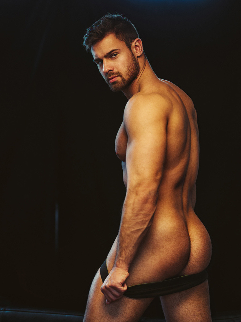 banging-the-boy:      Photographer: Serge Lee Model: Kirill Dowidoff by     http://banging-the-boy.tumblr.com/archive