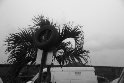 theforgetterseye:  A self-set challenge to photograph the very colourful Lagos in black and white. 