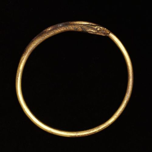 kriemhildsrevenge: Snake Bracelet Place of origin: EuropeDate: 1st century-3rd centuryMaterial: Gold