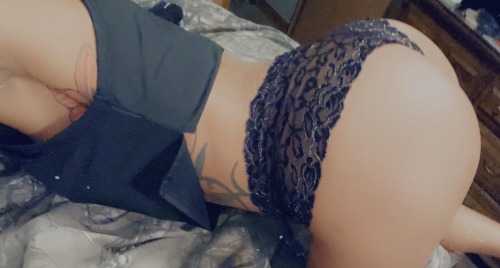 funcouplefromtx3:Just a few new pics 😋Happy Saturday 💋Reblog 
