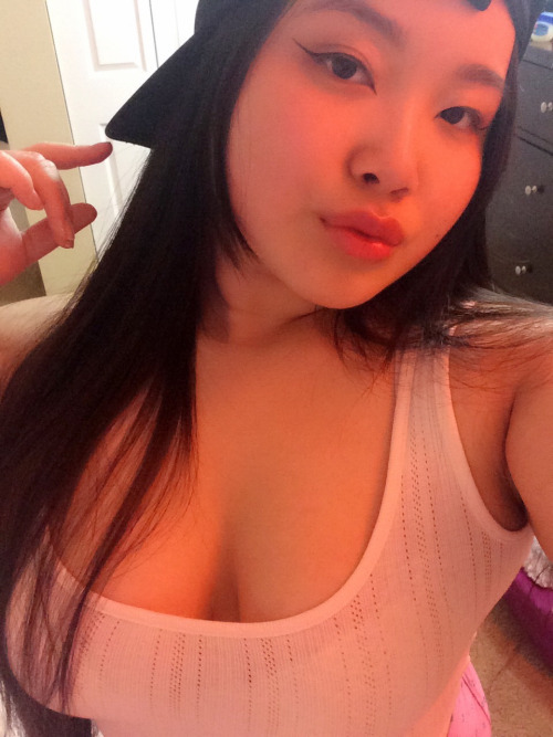 asianaddict: Meet asian singles! source: Asian Angels