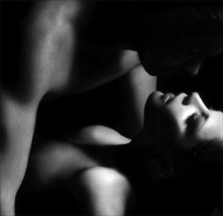 eroticaluxurious:  Mmmmm our luxuriously