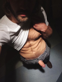 sweatyhairylickable:  http://sweatyhairylickable.tumblr.com for more hairy sweaty dudes! 