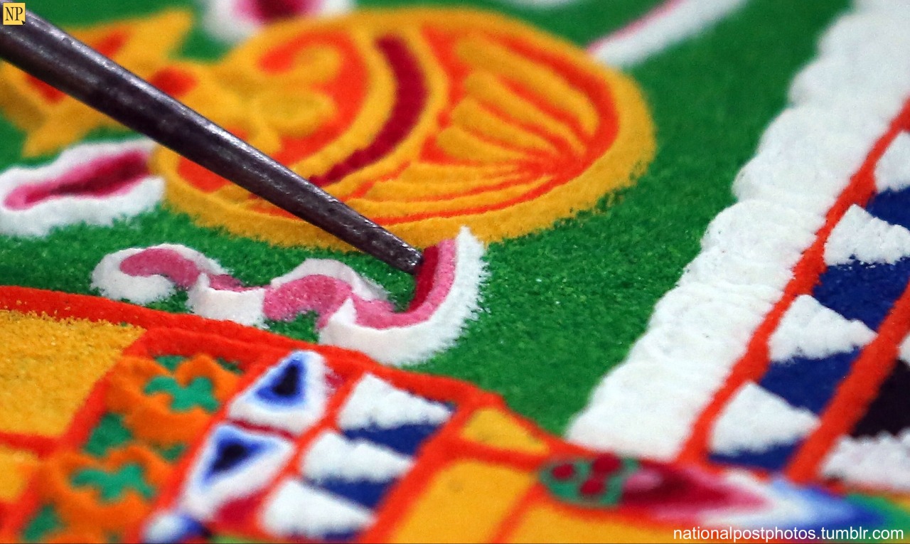 nationalpostphotos:  Colorful sand mandala — Tibetan Monks from the Tashi Lhunpo
