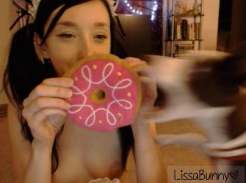 lissabunnyx:  Im not making a schedule this week because it’s kinda pointless this far in. Im shooting to be on cam every night, usually around 8 or 9 EST. My username is LissaBunny on myfreecams if you guys wanna hang out!WATCH ME ON CAM HERE