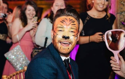 justapayneaway:This is still one of my fave things Liam did for charity 
