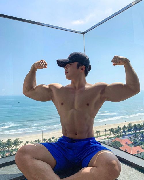 asianbodyhunk: : __