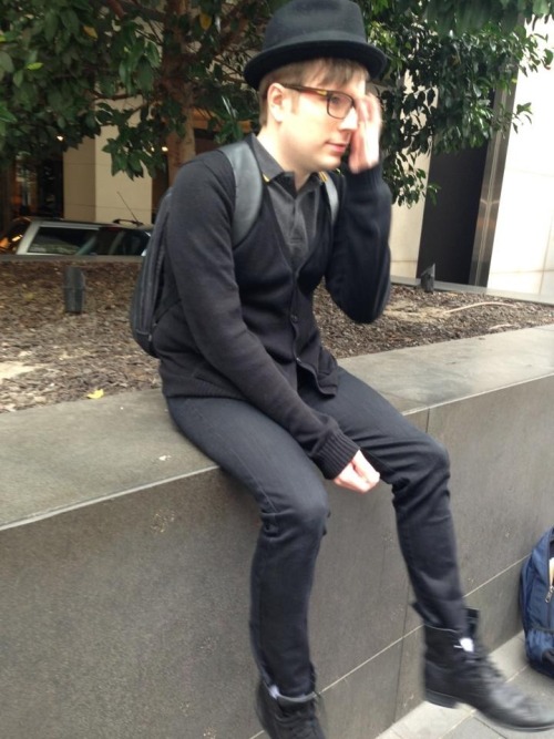 allkillernofiller:Patrick sitting and talking to me and my friends :)