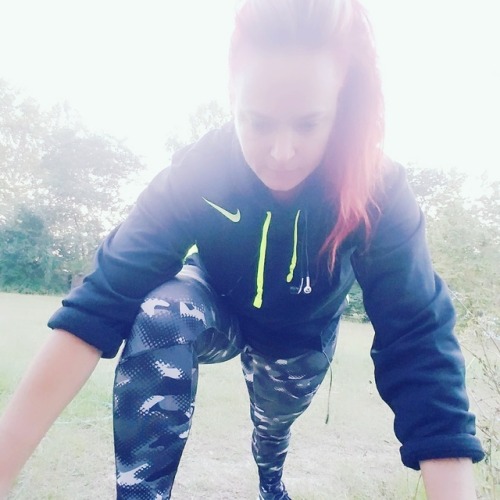 wiccangoddesssolara: Cool weather here in georgia perfect for working out Yes please keep stretching