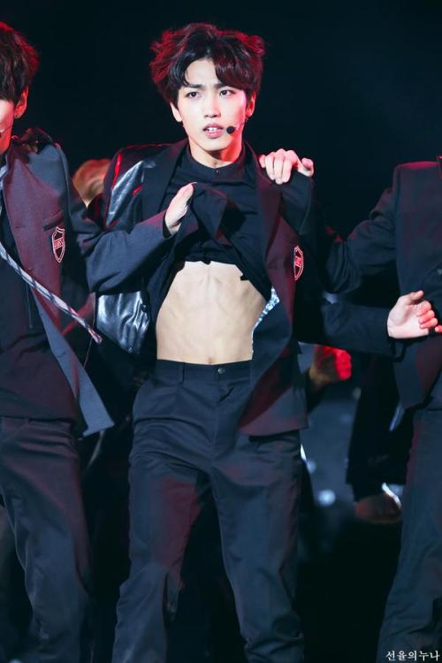 UP10TION BLOG — 151006 UP10TION Music Show Sunyoul baring