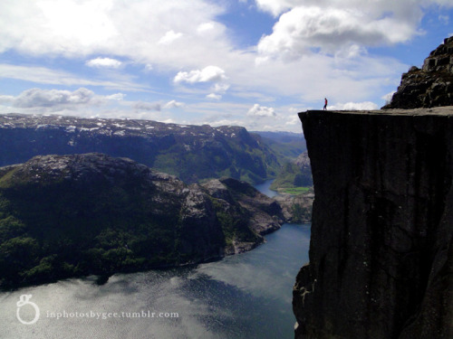 inphotosbygee:  excellent point of view: Preikestolen aka Pulpit Rock in Norway, May 2012