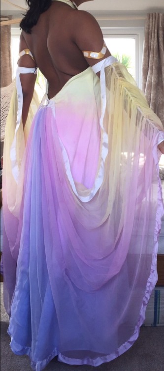 thewanderlustlibrarian: punsbulletsandpointythings:  arwcnevenstar:   Progress on Padme’s lake dress    The underdress is made from silk satin and the outer dress from chiffon. The underdress is a simple backless dress with a full skirt, and is fastened