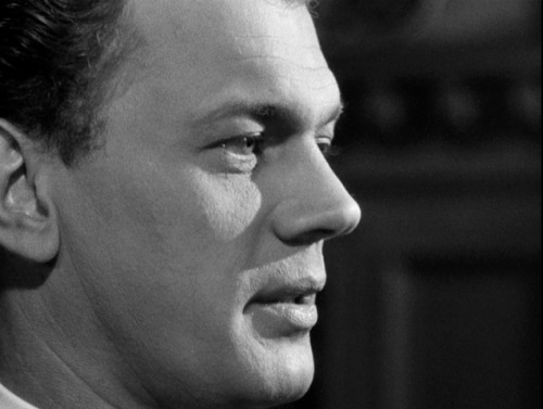 Joseph Cotten in Shadow of a Doubt  (Alfred Hitchcock, 1943)