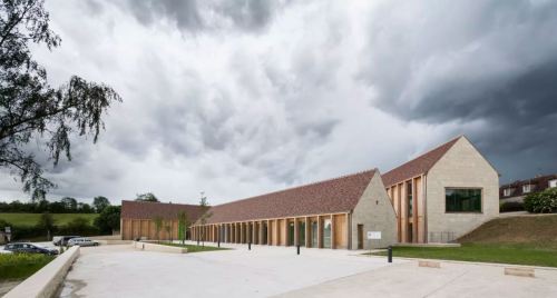 MAISON DE SANTE DE VEZELAYArchitect : Bernard Quirot & associésPhotographer : Luc BoeglyLocation