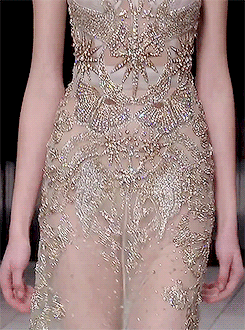 evermore-fashion:  Alexander McQueen Fall 2016 Ready-to-Wear Collection