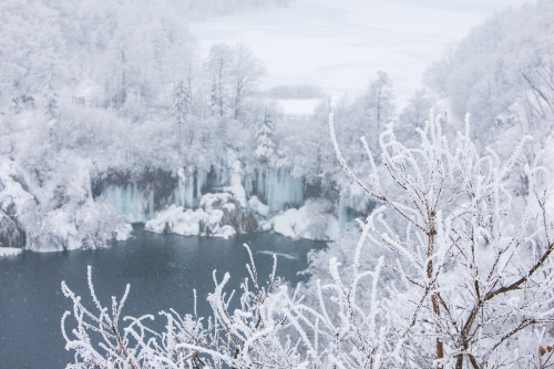 expressions-of-nature:Silver Plitvice Lakes, Croatia by Marina Malikova