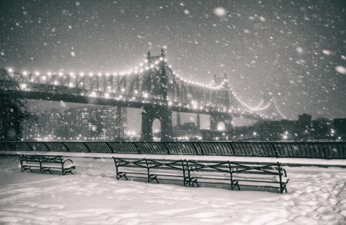 Porn Pics  New York City - Snowstorm 